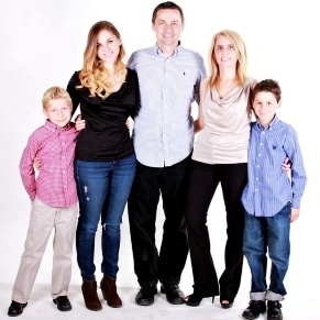 פסיכולוג זוגי ופסיכולוג משפחתי - מה כל אחד מאנשי המקצוע עושה, מתי כדאי לפנות ואיך לבחור פסיכולוג זוגי ומשפחתי עבורכם. מומחי מרכז רימון מסבירים